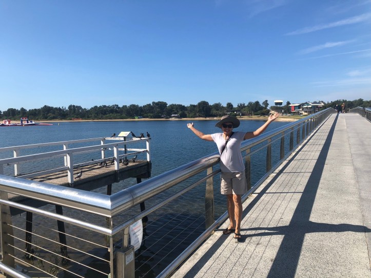 A magnificent footbridge crosses the lake to join the Main Beach to the Eplanade at Lakes Entrance.