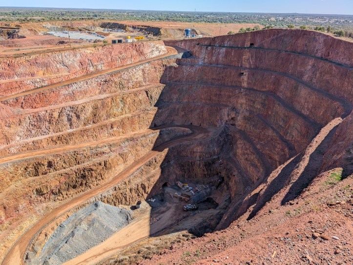 Fort Bourke Hill Lookout, Peak Gold Mines
